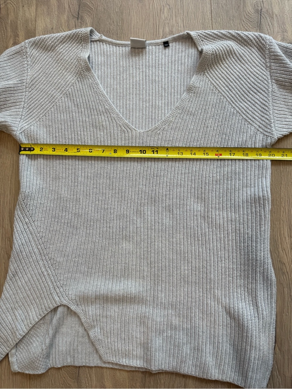 V-Neck Ribbed Knit Women's Sweater with side zippers - Light Gray - Picture 7 of 13